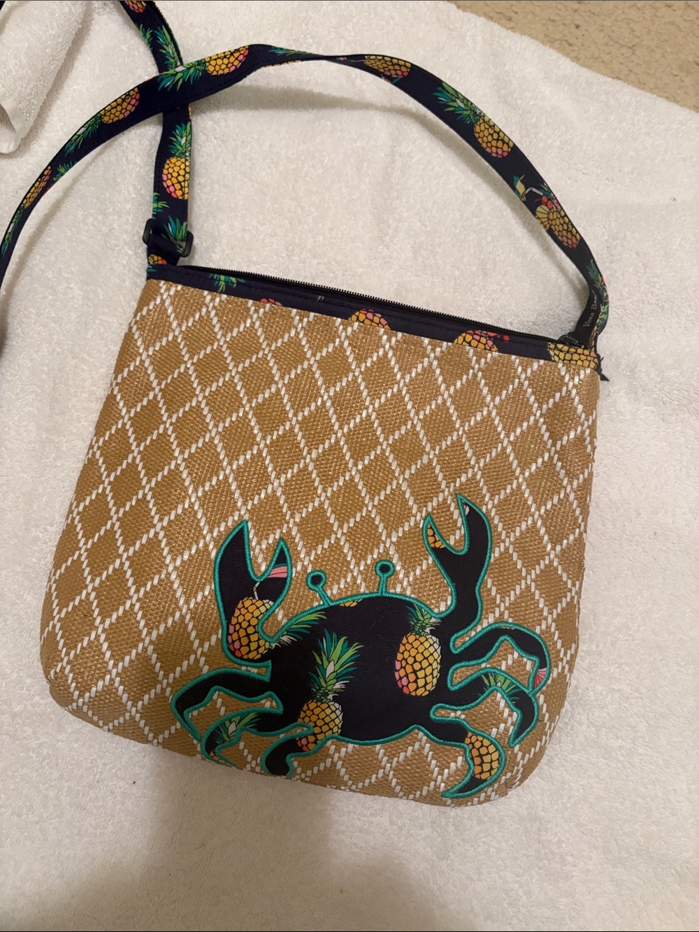 Pineapple Crab Woven Crossbody Bag - Brown